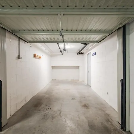 Station - Elegante Con Garage Μόντενα