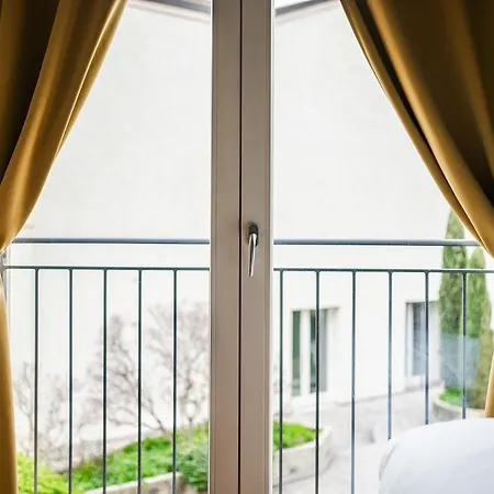 Station - Elegante Con Garage Διαμέρισμα Μόντενα