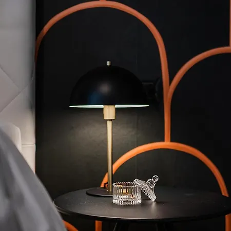 Station - Elegante Con Garage *